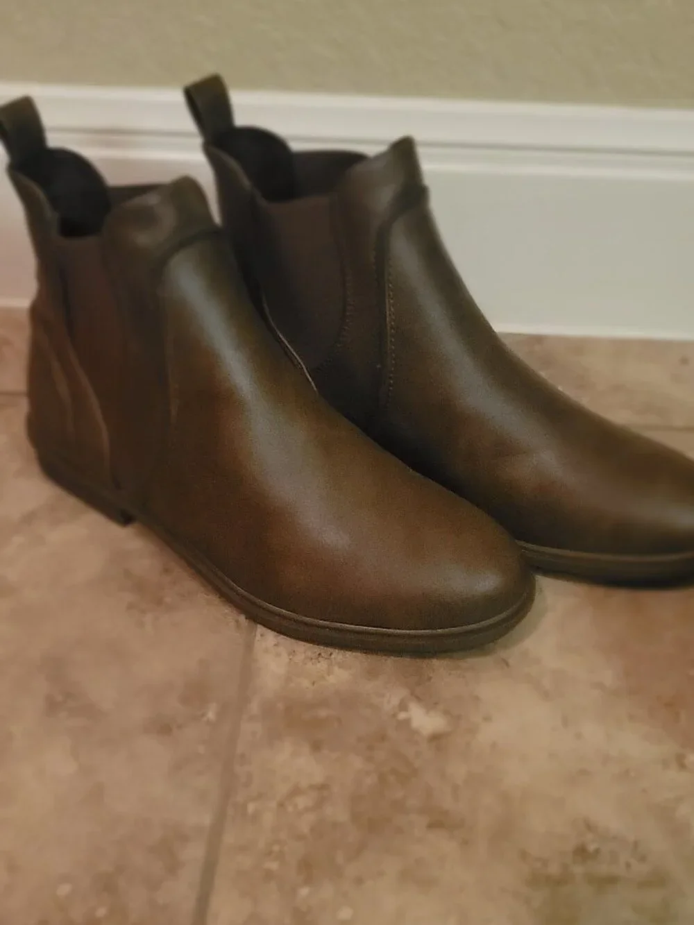 Chelsea Boots - Womens size 10